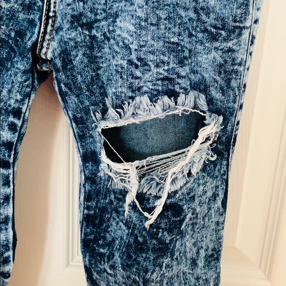 High Waisted Acid Wash Skinny Jeans - Picture 4 of 7